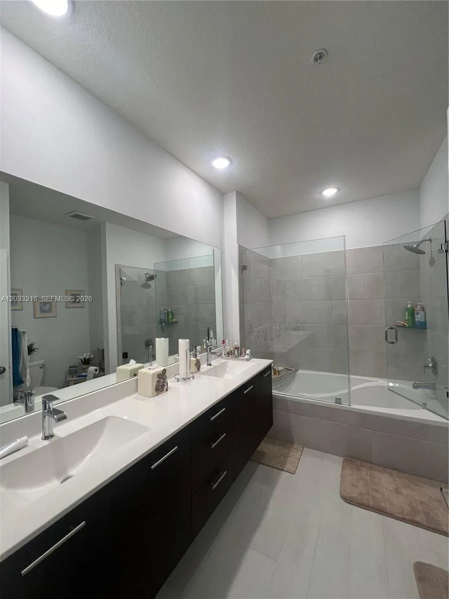 4670 NW 84th Ave # 32, Doral, FL 33166 photo 8