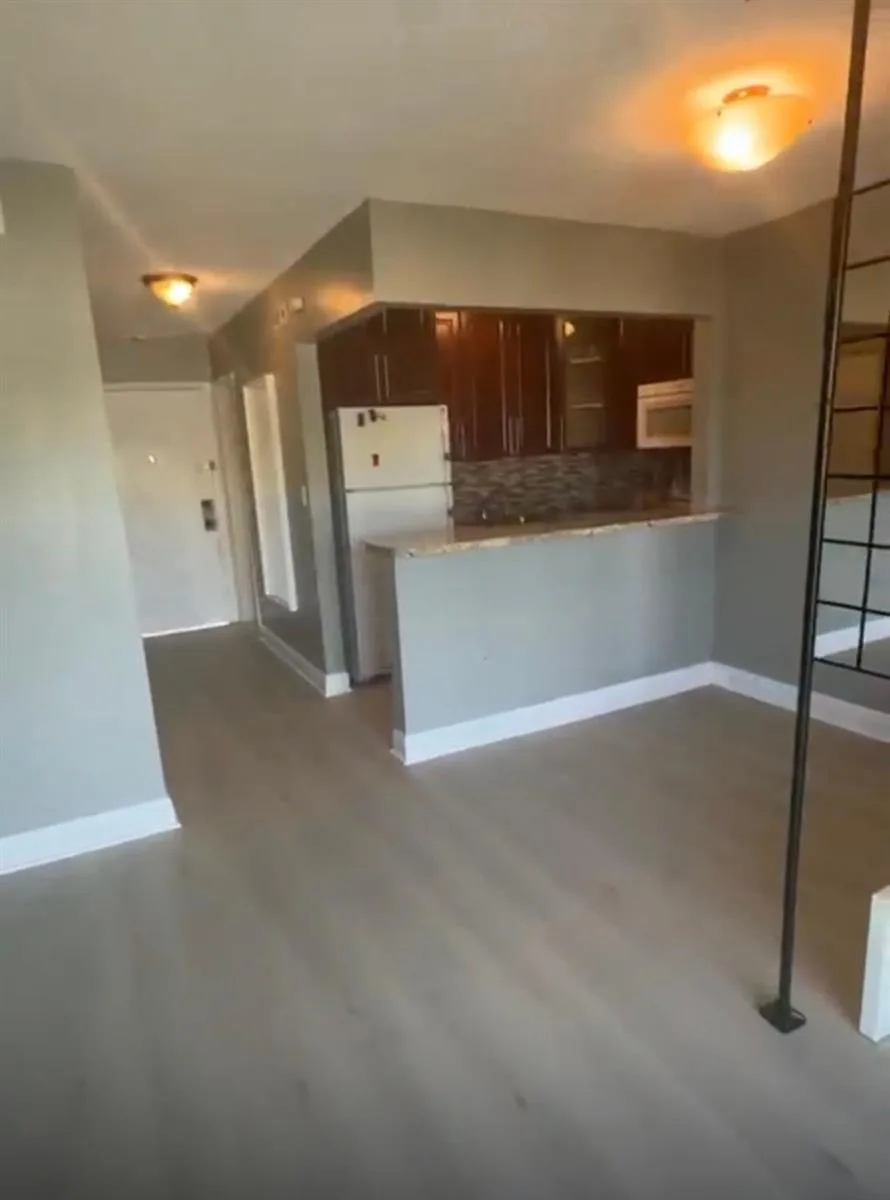 365 NE 125th Street # 305, North Miami, FL 33161