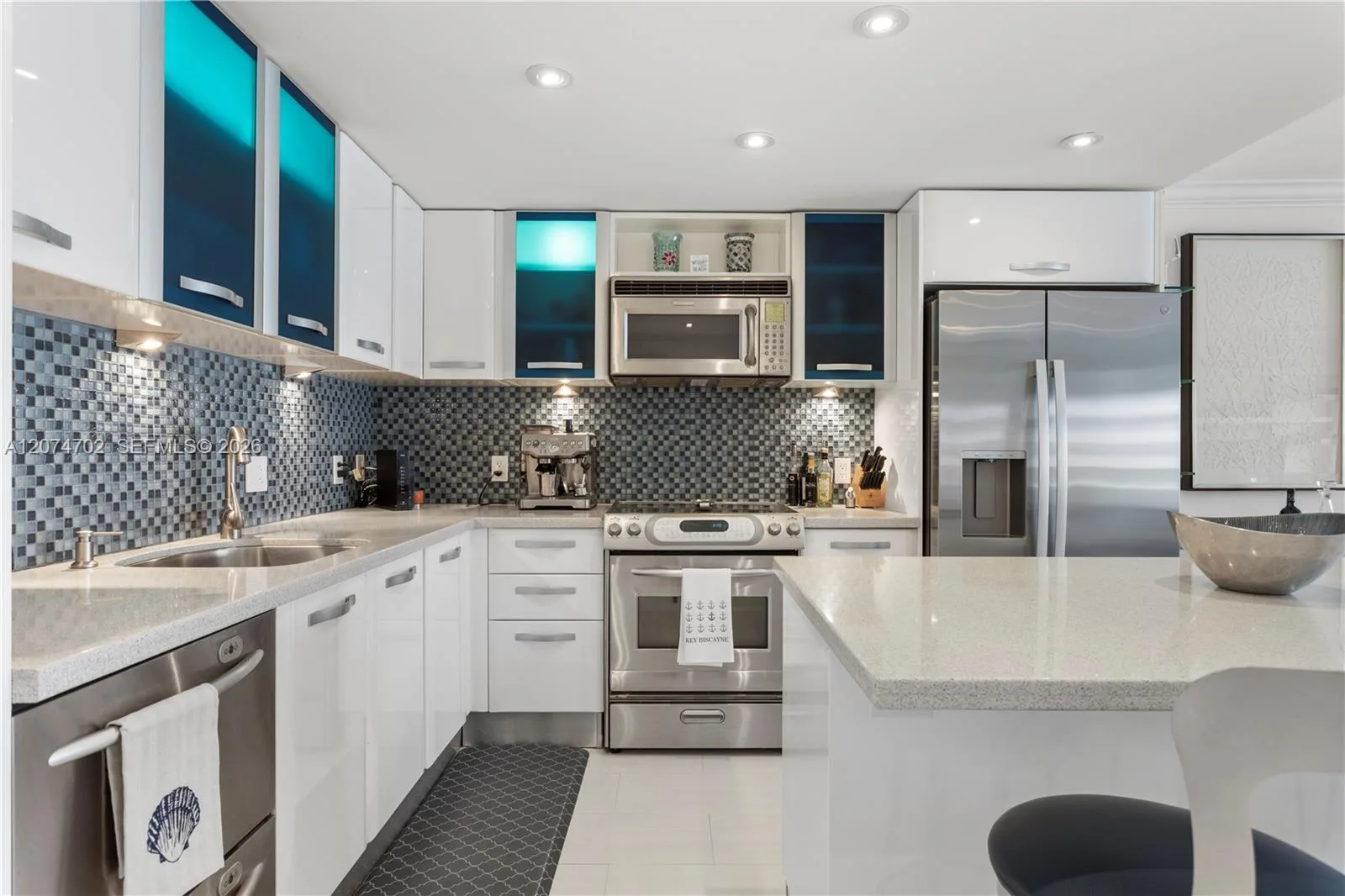 199 Ocean Lane Dr # 902, Key Biscayne, FL 33149 photo 8