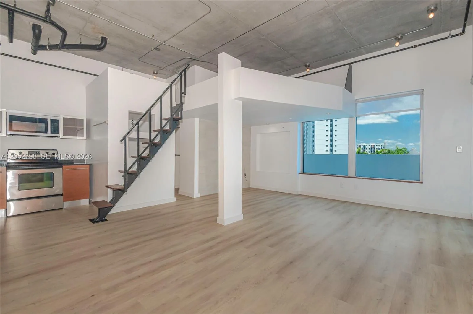 10 SW South River Dr # 607, Miami, FL 33130