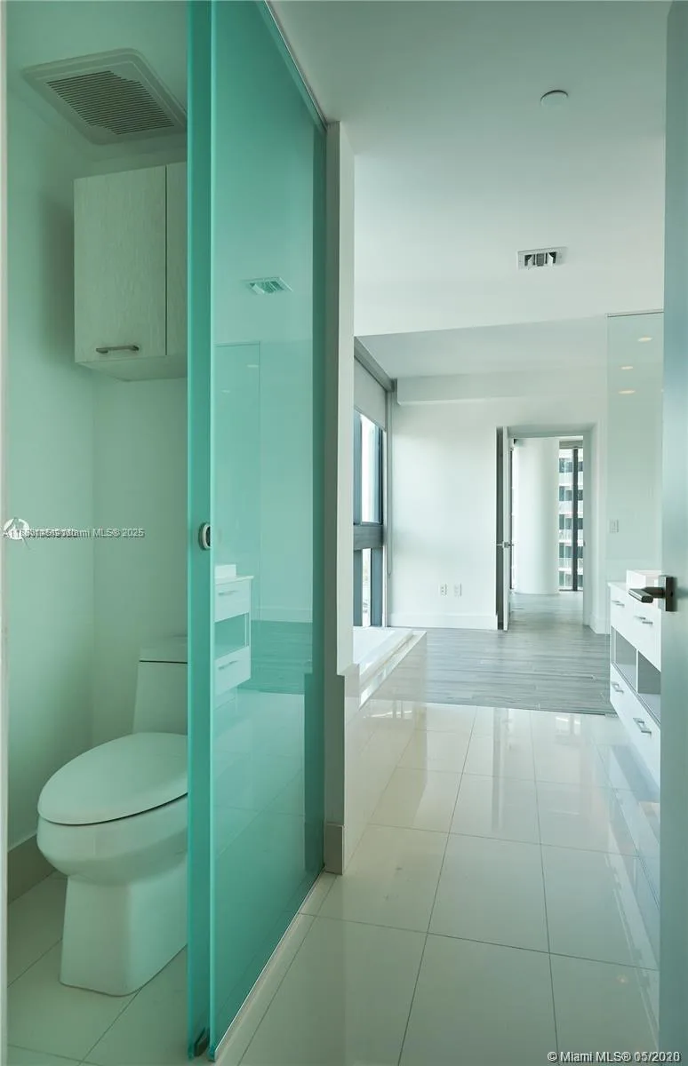 650 NE 32nd St # 1208, Miami, FL 33137 photo 8