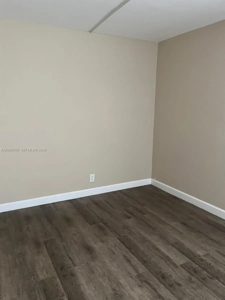 4550 NW 9th St # 701E, Miami, FL 33126 photo 11