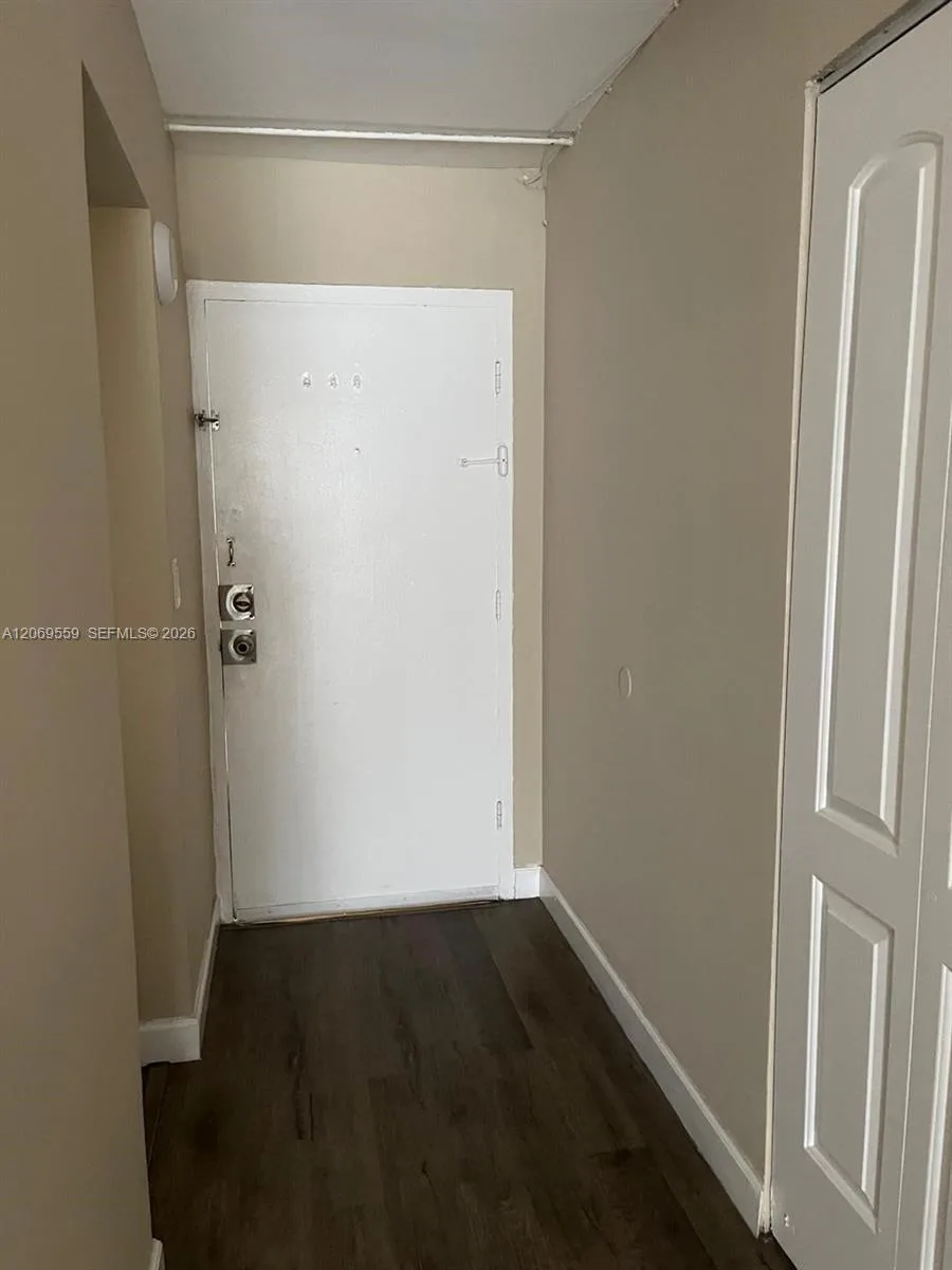 4550 NW 9th St # 701E, Miami, FL 33126 photo 12