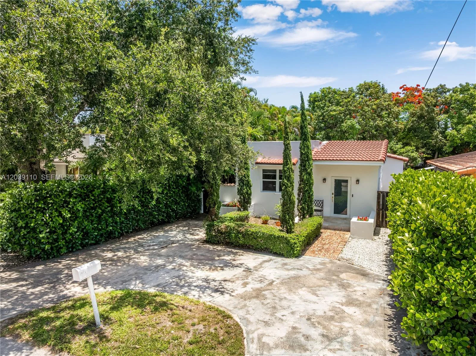2209 SW 57th Ct, Miami, FL 33155