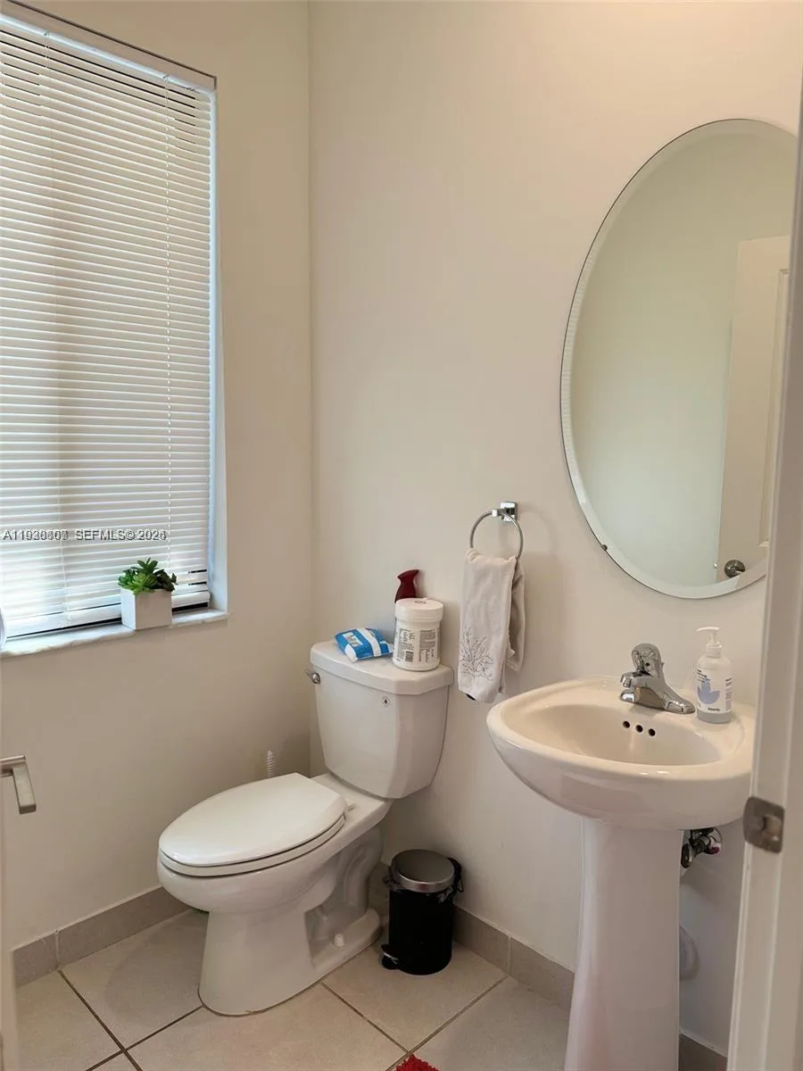 21441 NE 3rd Pl, Miami, FL 33179 photo 10