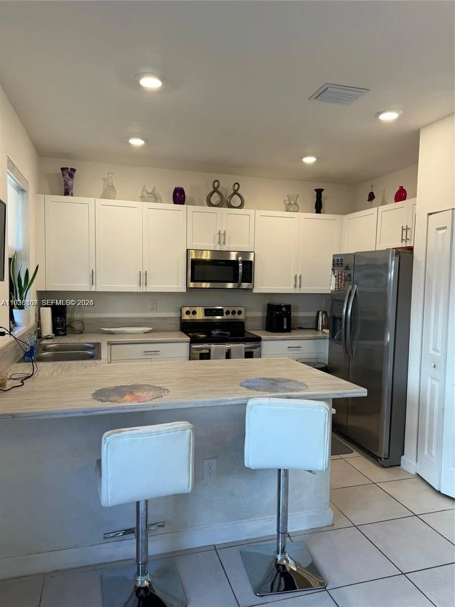21441 NE 3rd Pl, Miami, FL 33179 photo 12