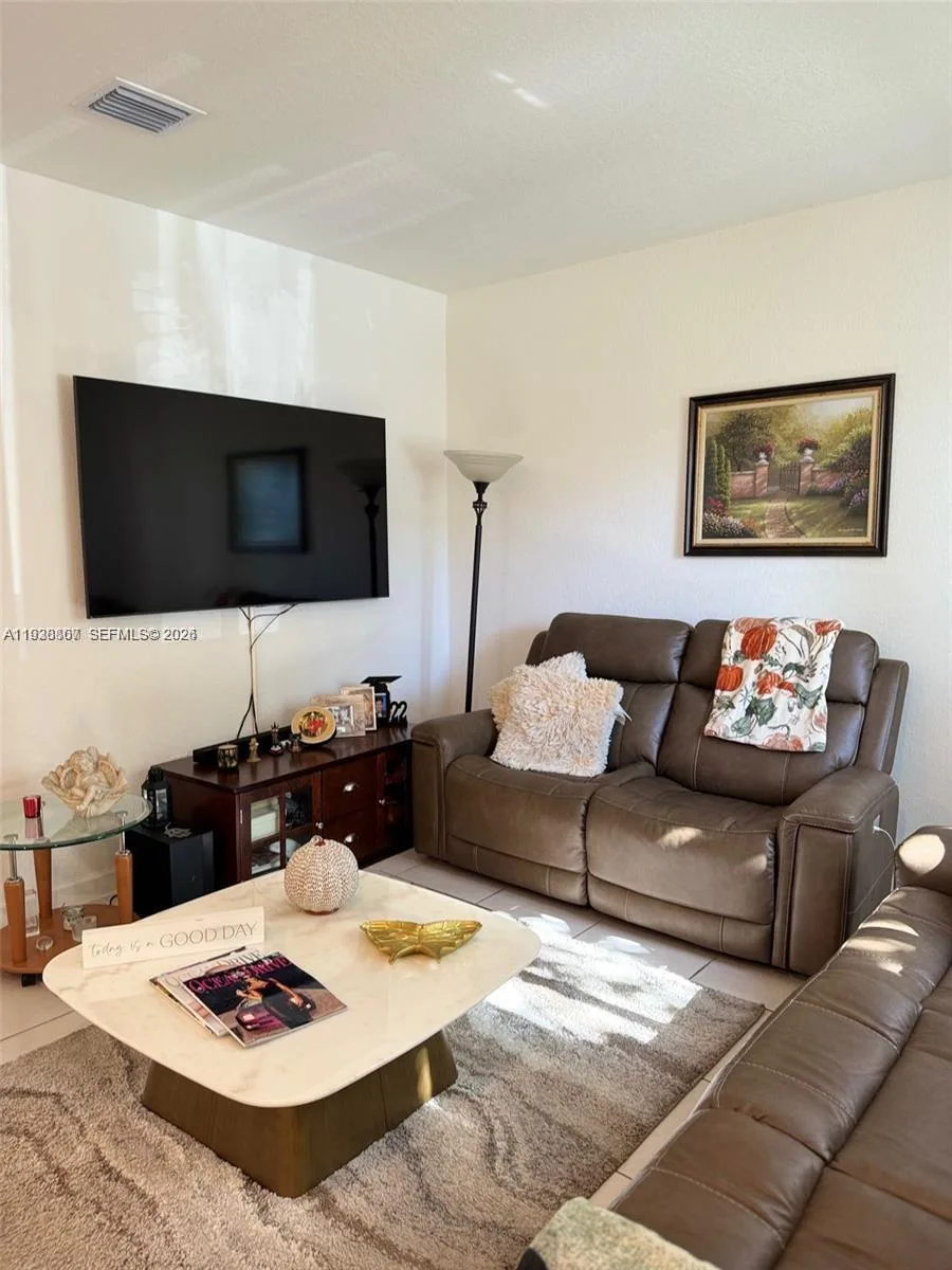 21441 NE 3rd Pl, Miami, FL 33179 photo 7