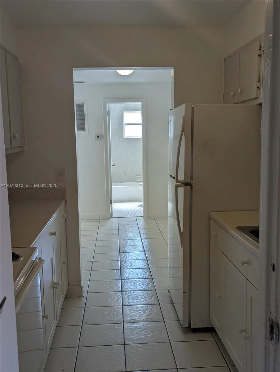1830 Sheridan St # 101, Hollywood, FL 33020 photo 5