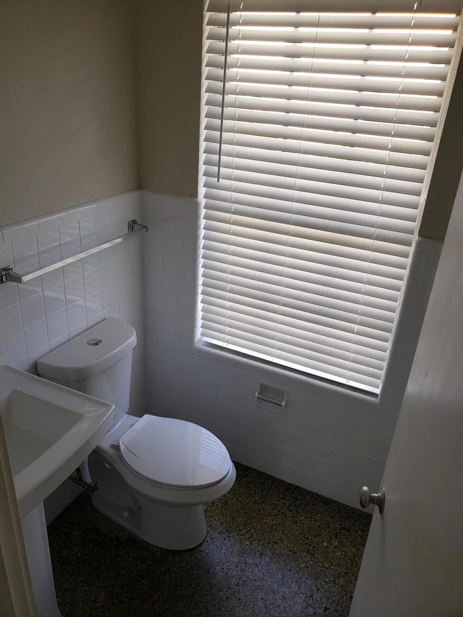 3637 S Olive Avenue, West Palm Beach, FL 33405 photo 8