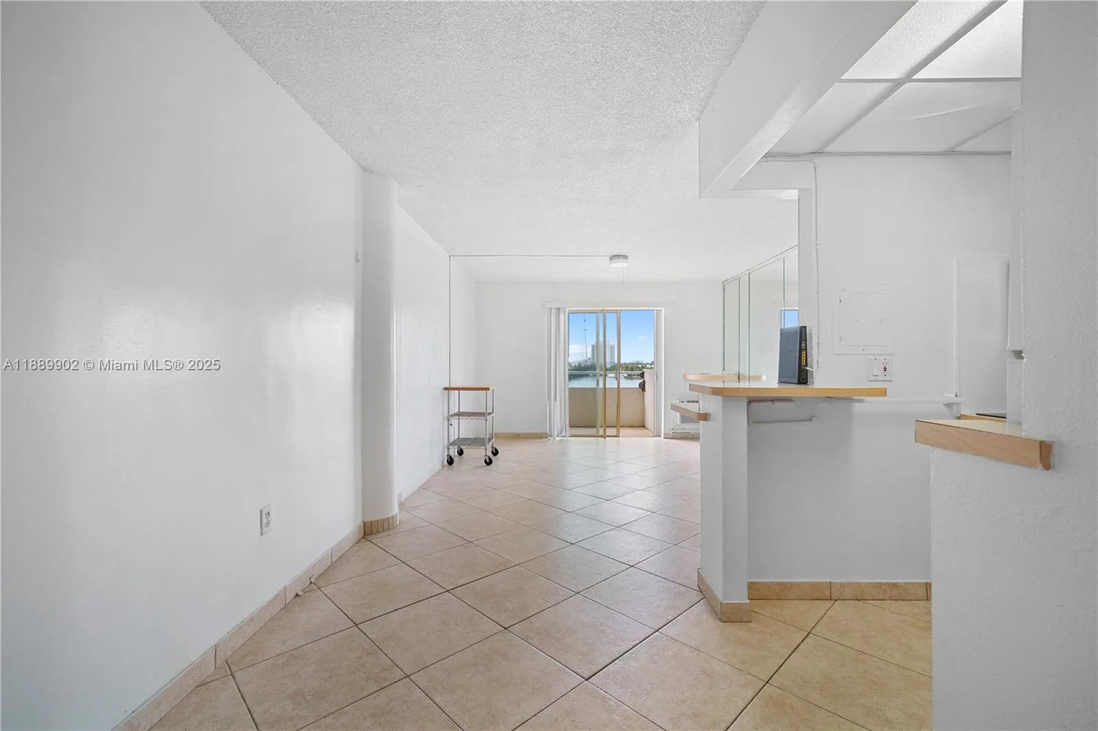 7904 West Dr # 405, North Bay Village, FL 33141