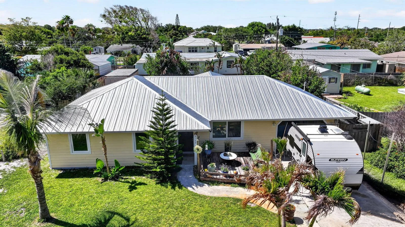 8143 SE Woodland Road, Hobe Sound, FL 33455
