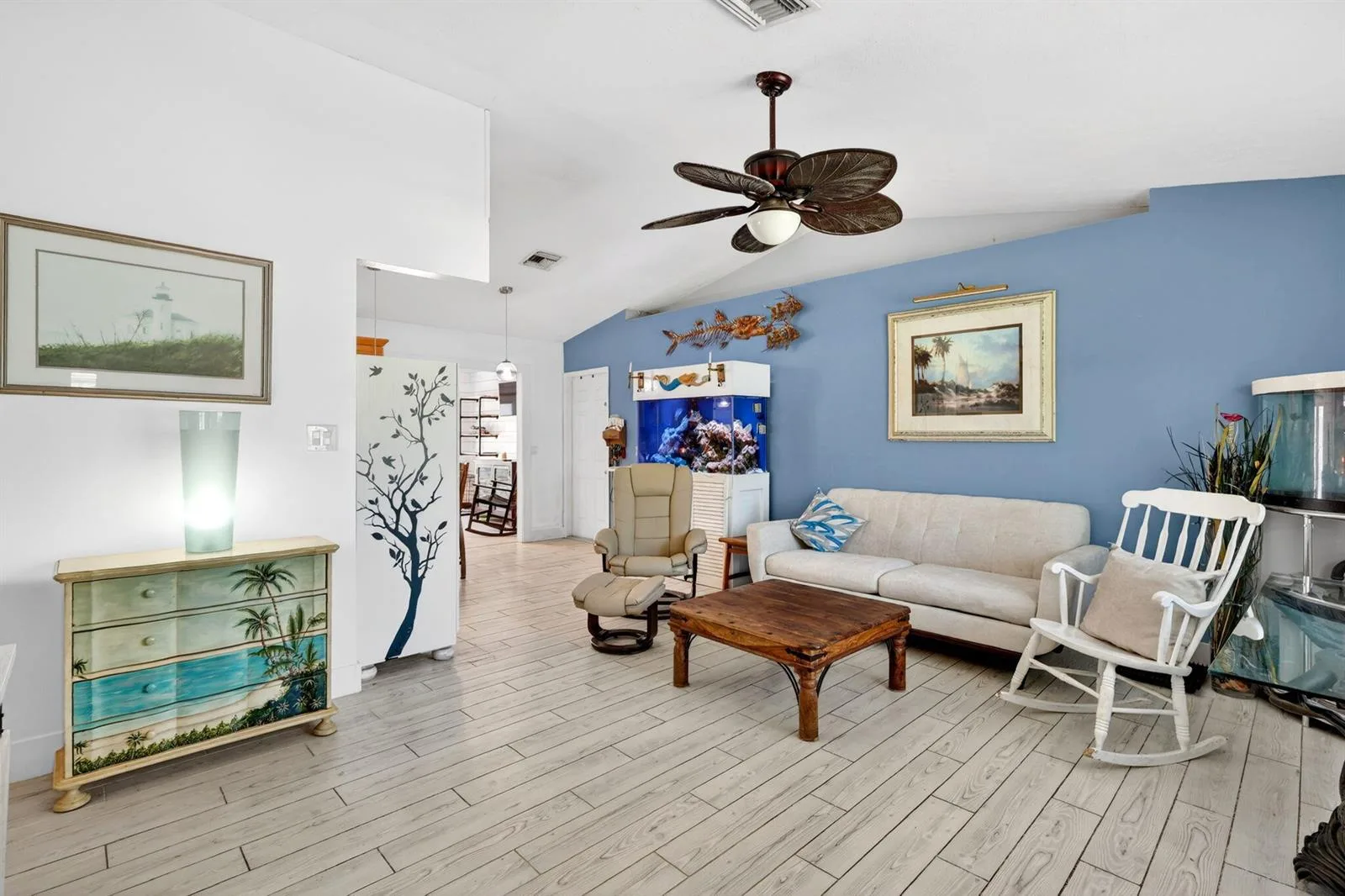 8143 SE Woodland Road, Hobe Sound, FL 33455 photo 2