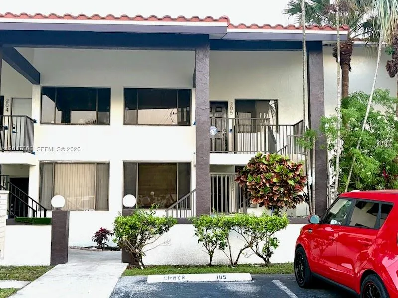 3200 NW 46th St # 205, Oakland Park, FL 33309