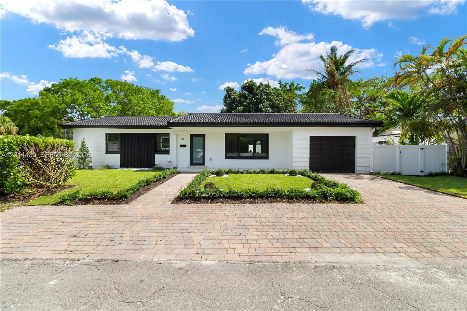 10 NW 100th St, Miami Shores, FL 33150