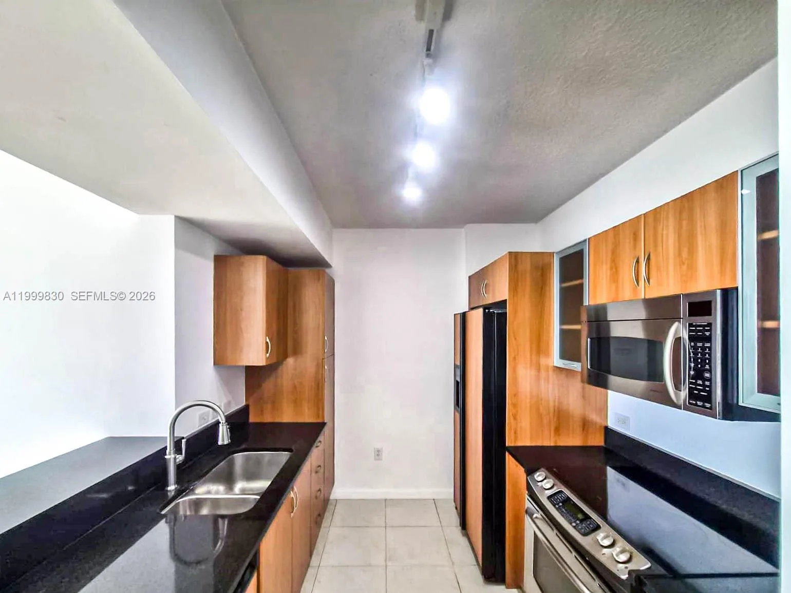 2775 NE 187th St # 513, Aventura, FL 33180