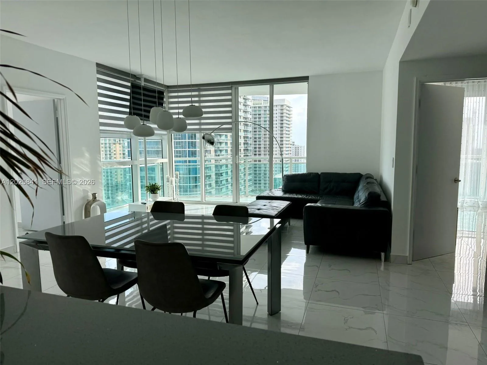 951 Brickell Ave # 2810, Miami, FL 33131
