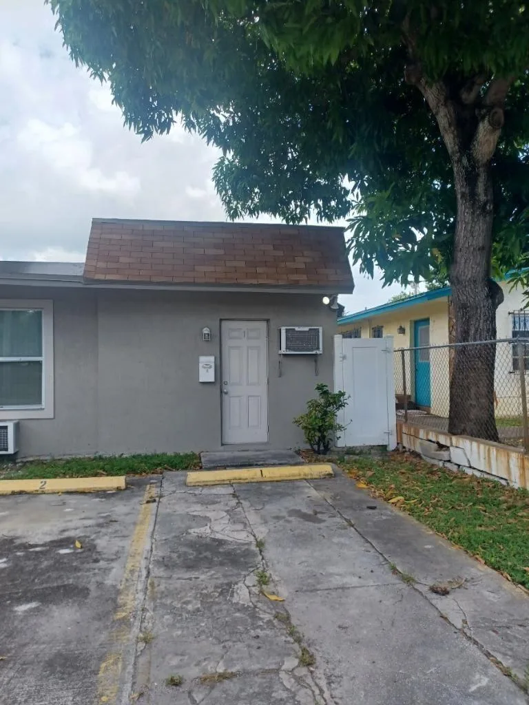 24 SW 13th Street # 1-5, Dania Beach, FL 33004 photo 6