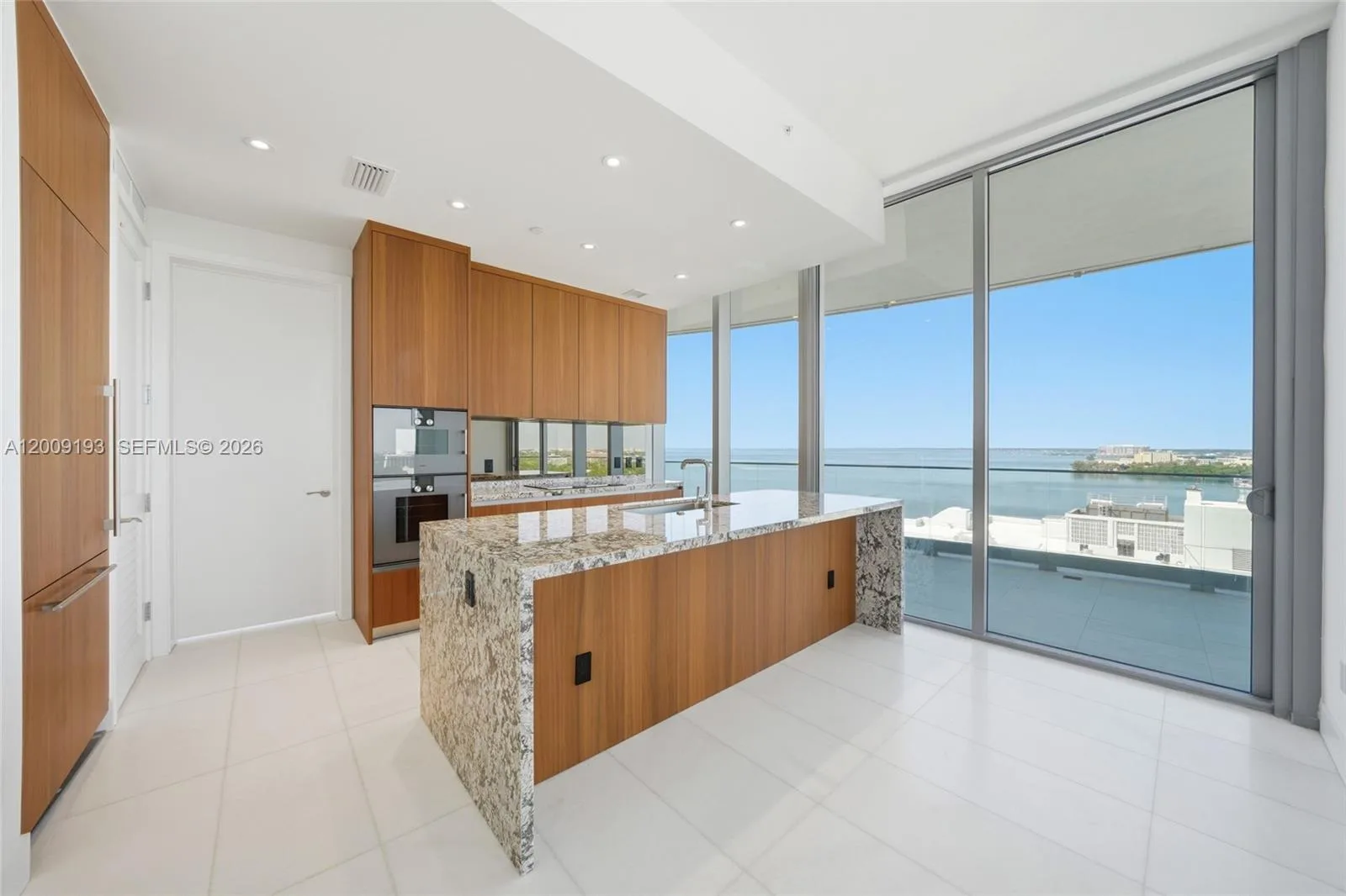 175 SE 25th Rd # 1403, Miami, FL 33129 photo 4