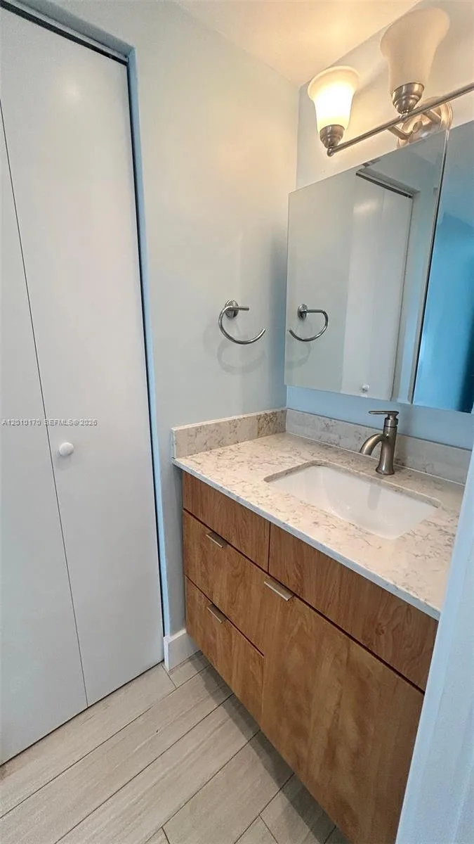 2899 Collins Ave # 724, Miami Beach, FL 33140 photo 10