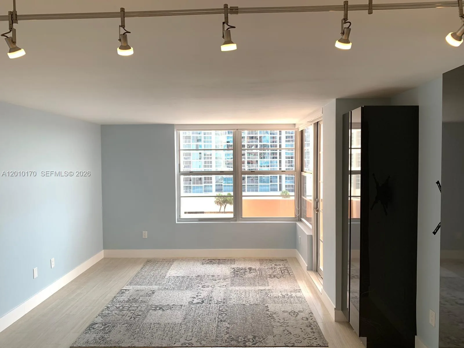 2899 Collins Ave # 724, Miami Beach, FL 33140 photo 11