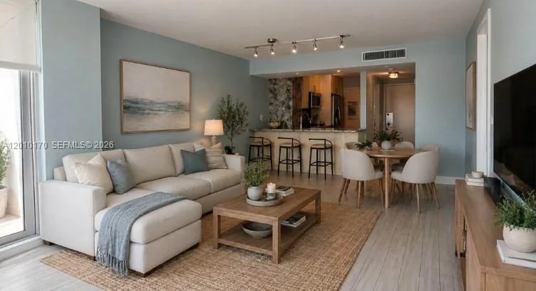 2899 Collins Ave # 724, Miami Beach, FL 33140 photo 2