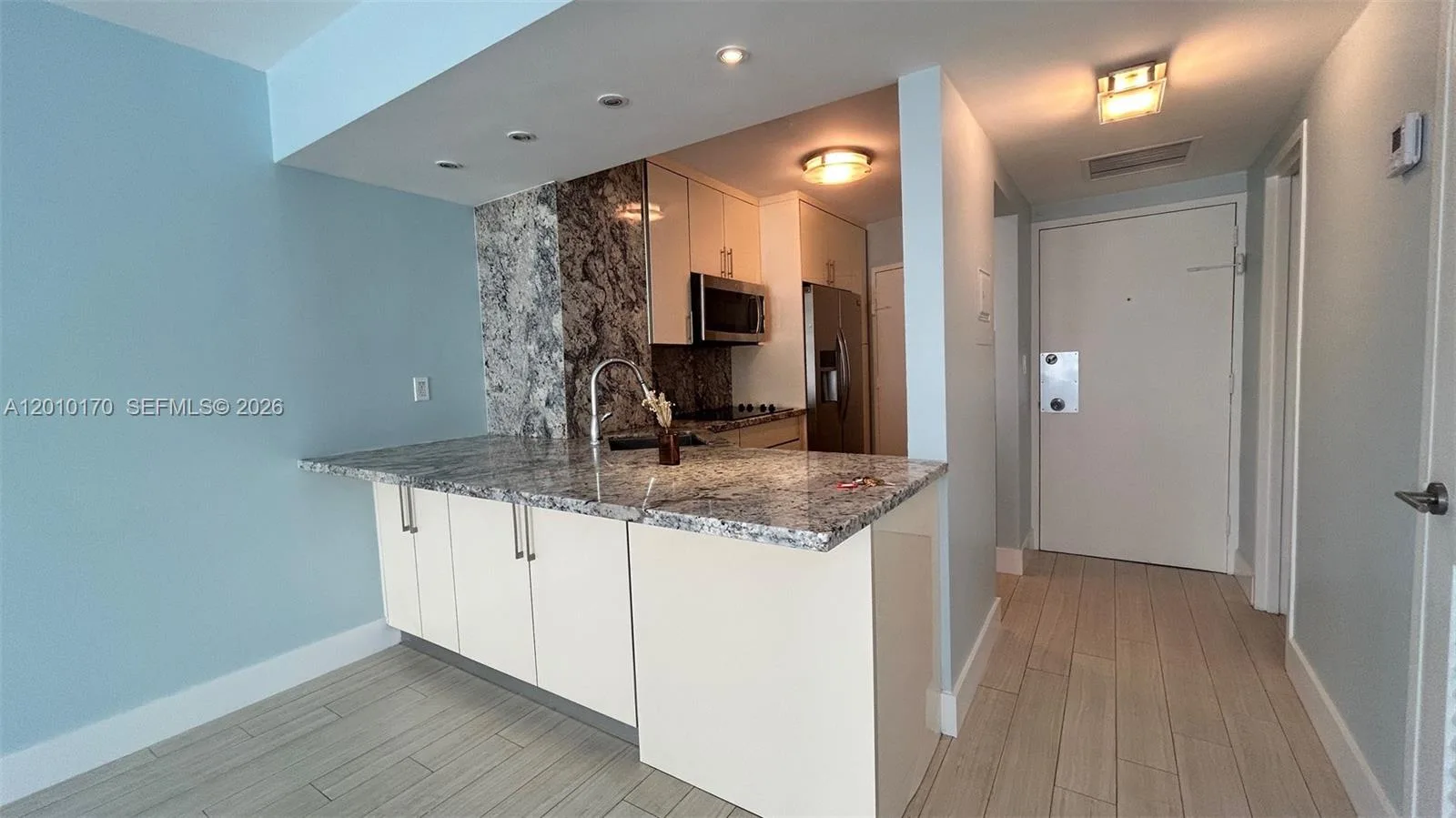 2899 Collins Ave # 724, Miami Beach, FL 33140 photo 6