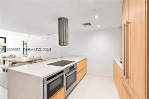9901 W Bay Harbor Dr # 305, Bay Harbor Islands, FL 33154 photo 2
