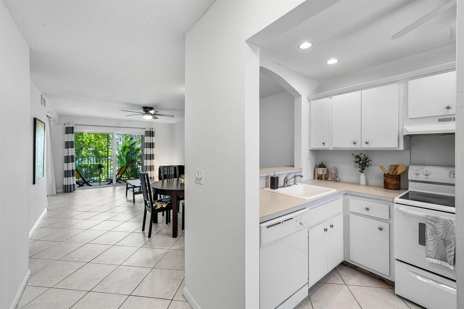 207 Tropic Isle Drive # 208, Delray Beach, FL 33483 photo 3