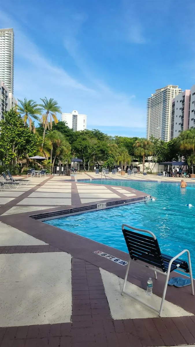 17021 N Bay Road # 608, Sunny Isles Beach, FL 33160 photo 2