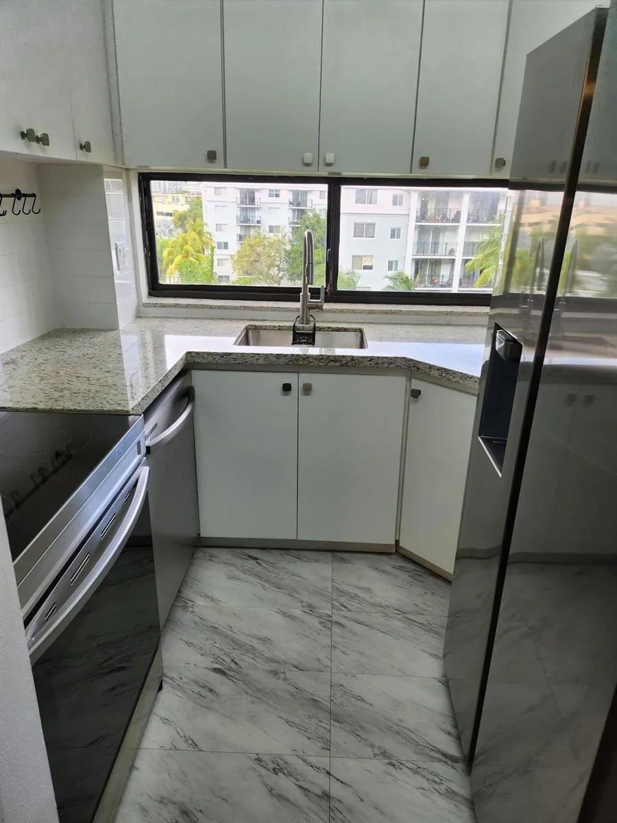 17021 N Bay Road # 608, Sunny Isles Beach, FL 33160 photo 4