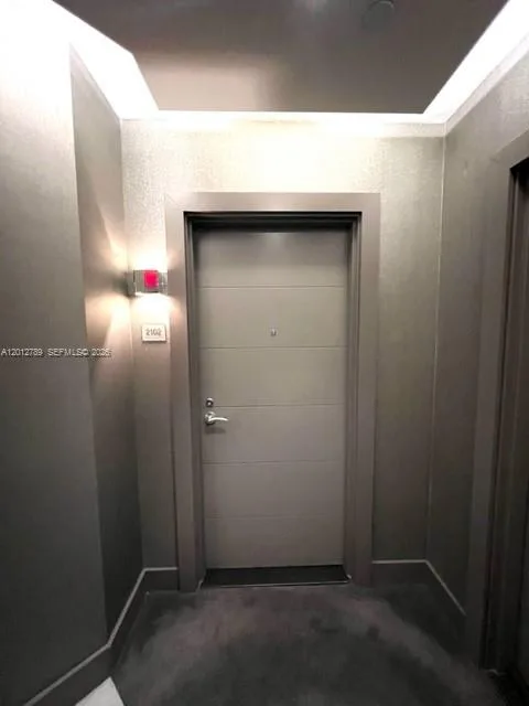 17111 Biscayne Blvd # 2102, North Miami Beach, FL 33160