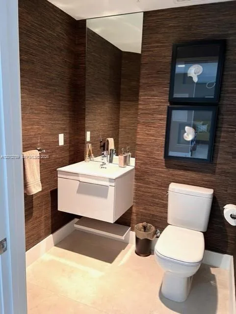 17111 Biscayne Blvd # 2102, North Miami Beach, FL 33160 photo 4