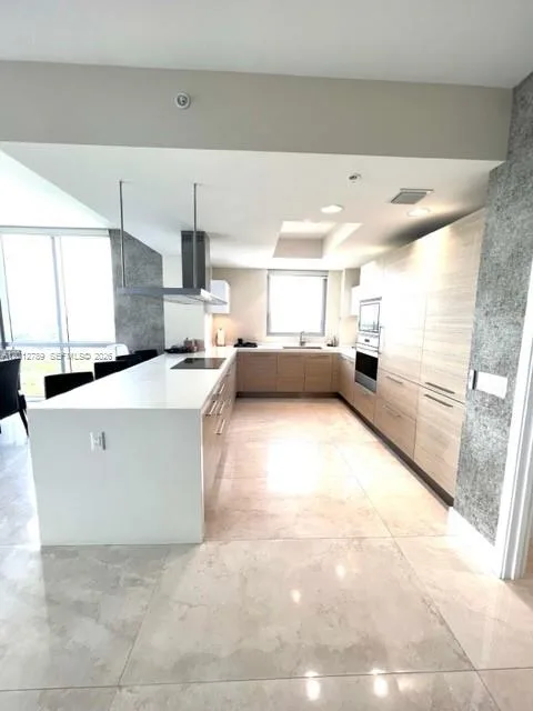 17111 Biscayne Blvd # 2102, North Miami Beach, FL 33160 photo 7