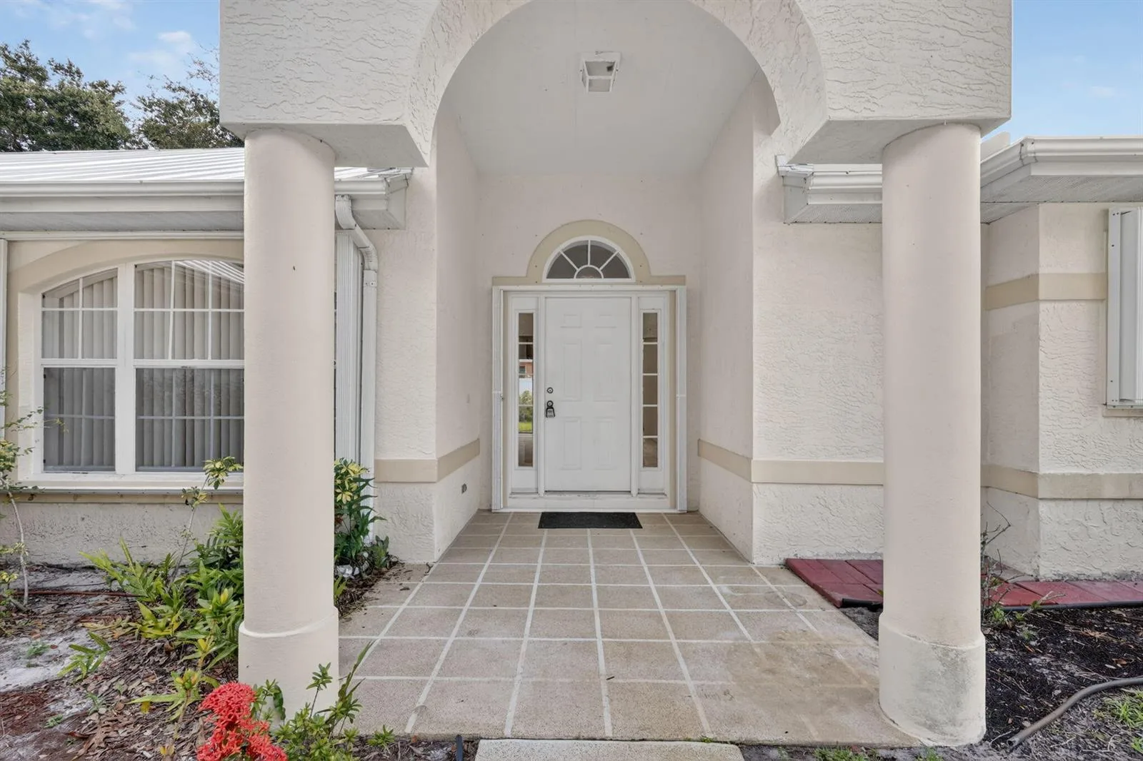 8253 Sand Pine Circle, Port St. Lucie, FL 34952 photo 5