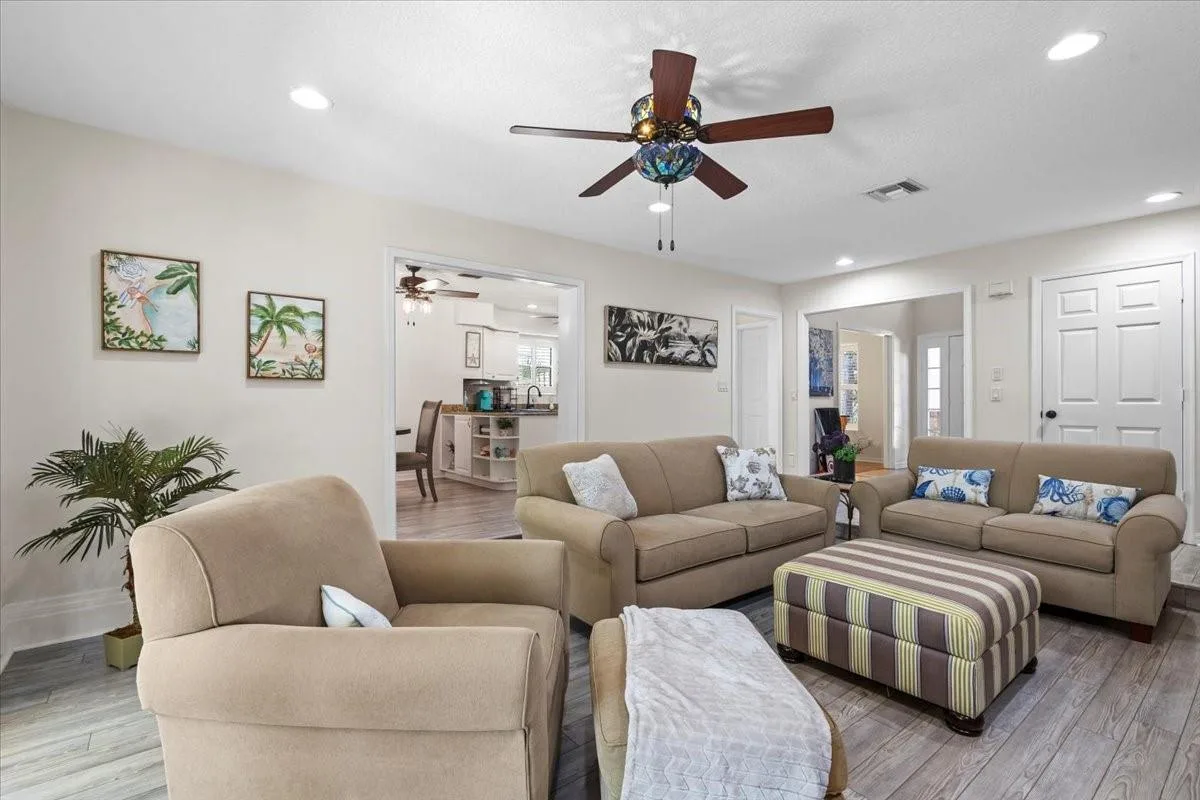 2250 SE Country Club Lane, Stuart, FL 34996 photo 4