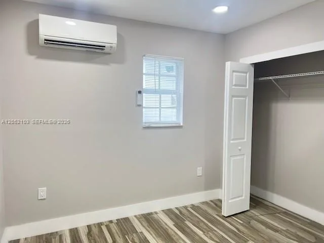 922 NW 2nd St # 2, Miami, FL 33128 photo 2