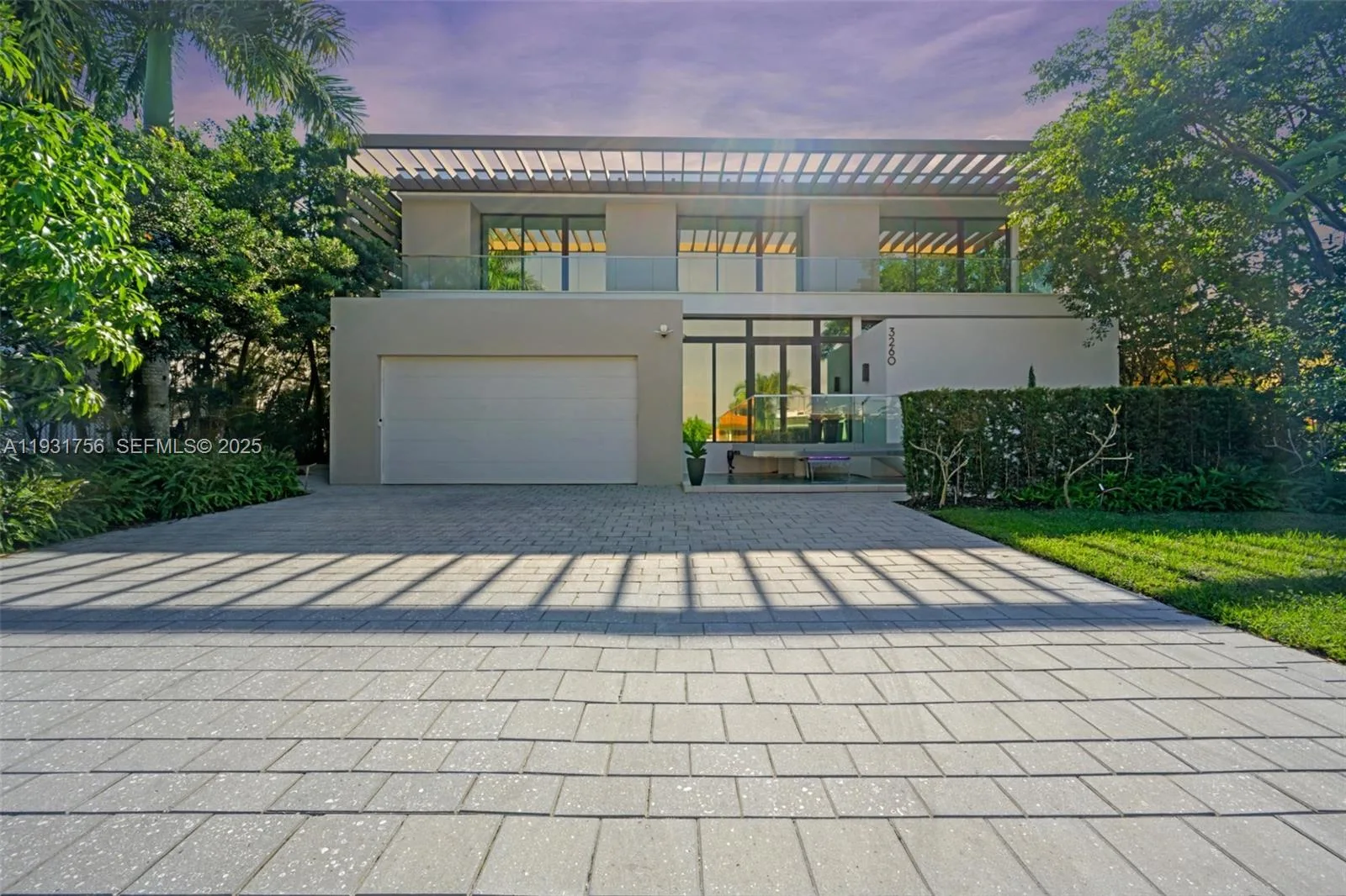 3260 NE 165th St, North Miami Beach, FL 33160