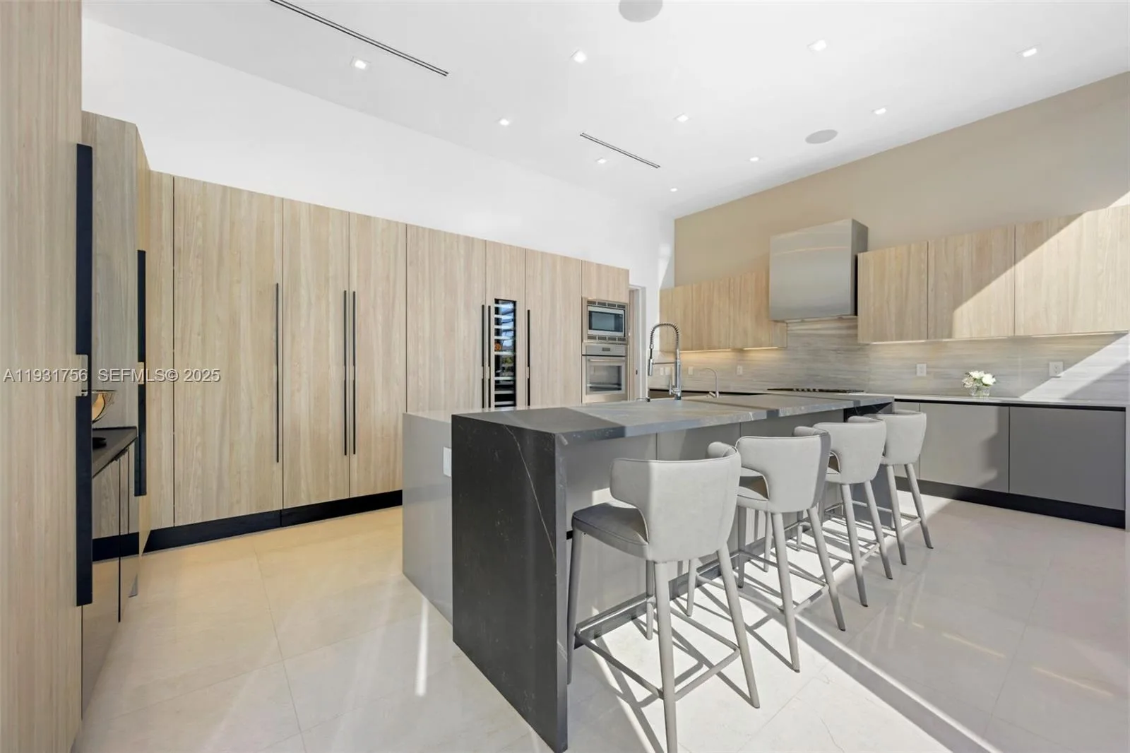 3260 NE 165th St, North Miami Beach, FL 33160 photo 13