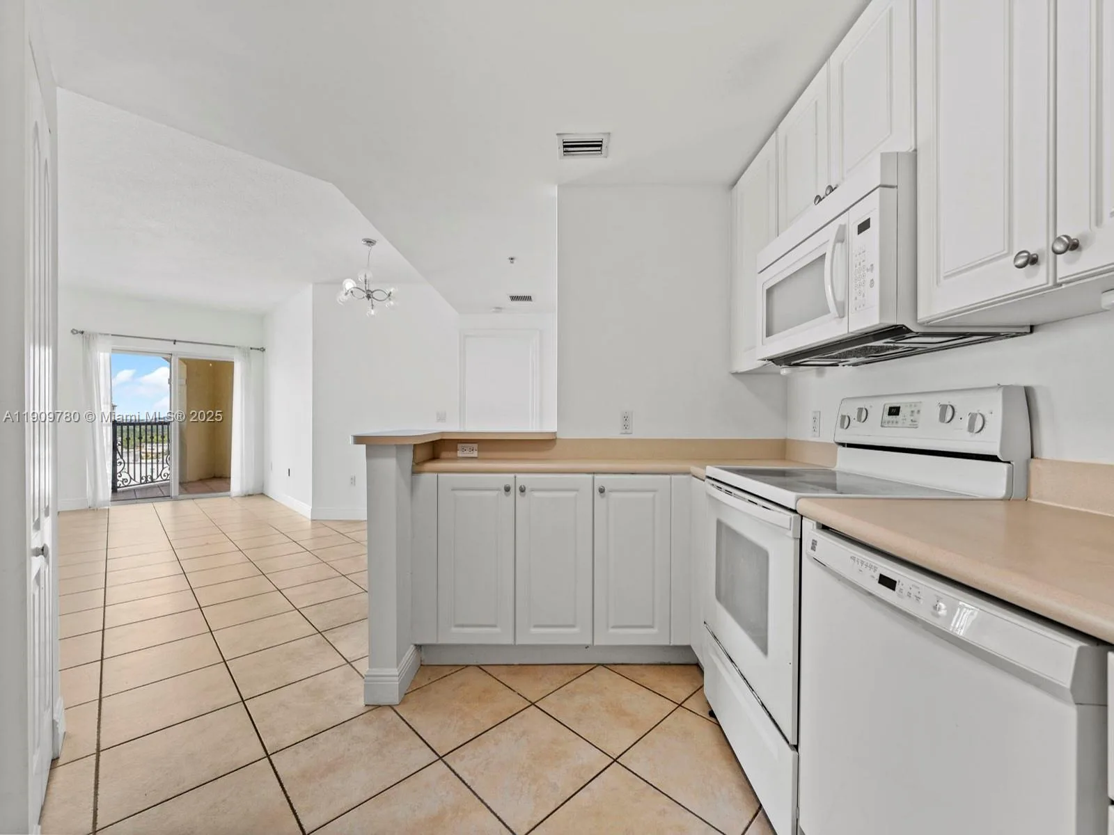 1627 SW 37th Ave # 1103, Miami, FL 33145 photo 11
