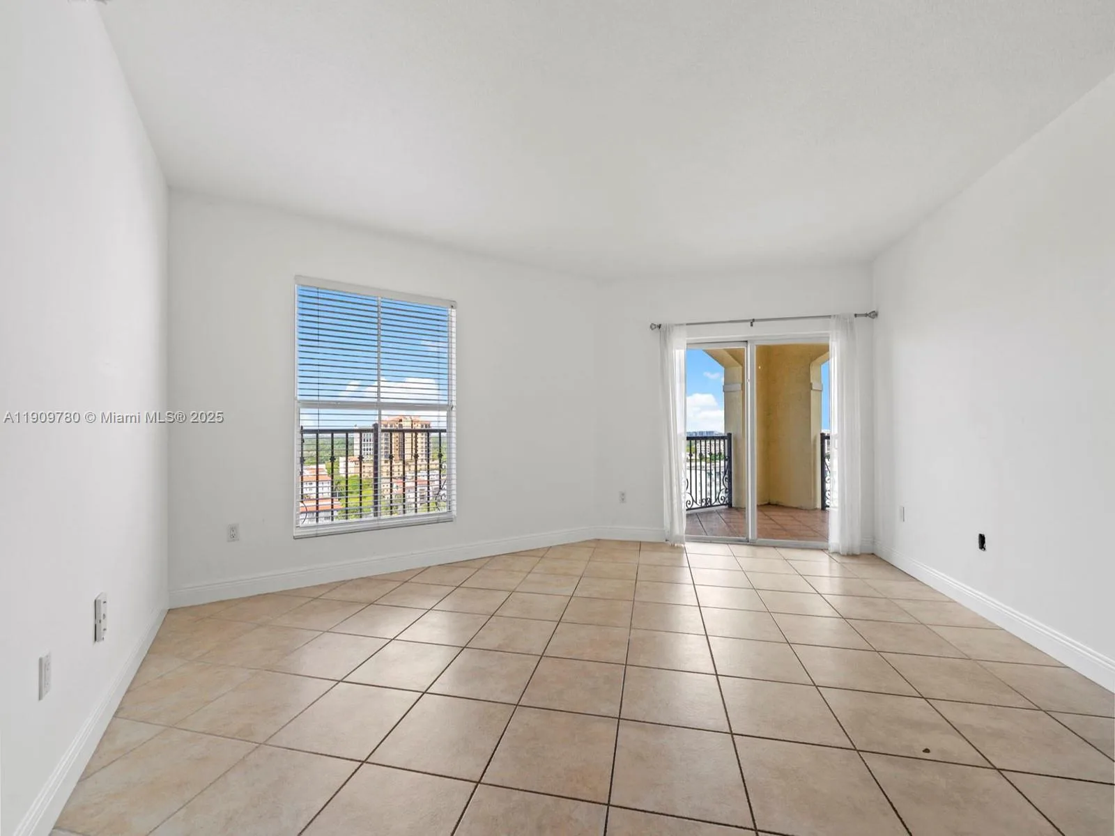 1627 SW 37th Ave # 1103, Miami, FL 33145 photo 4