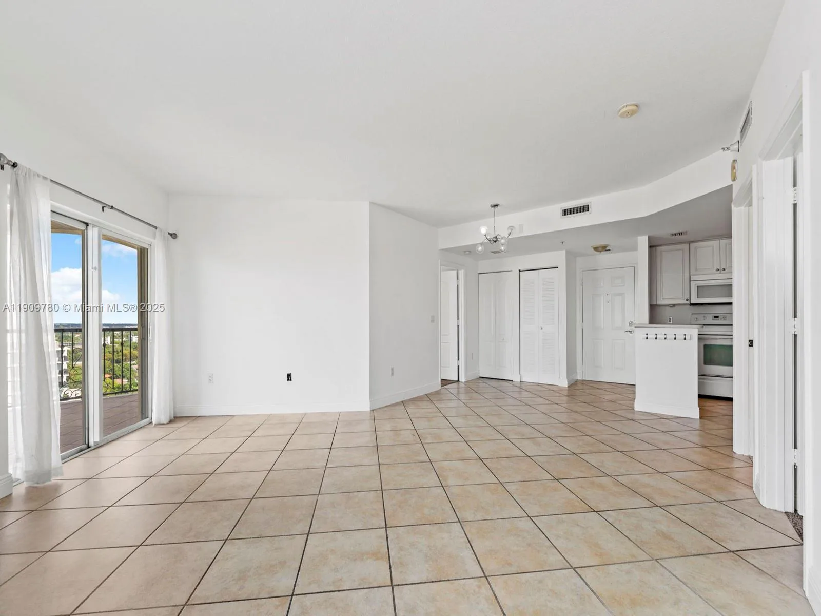 1627 SW 37th Ave # 1103, Miami, FL 33145 photo 5
