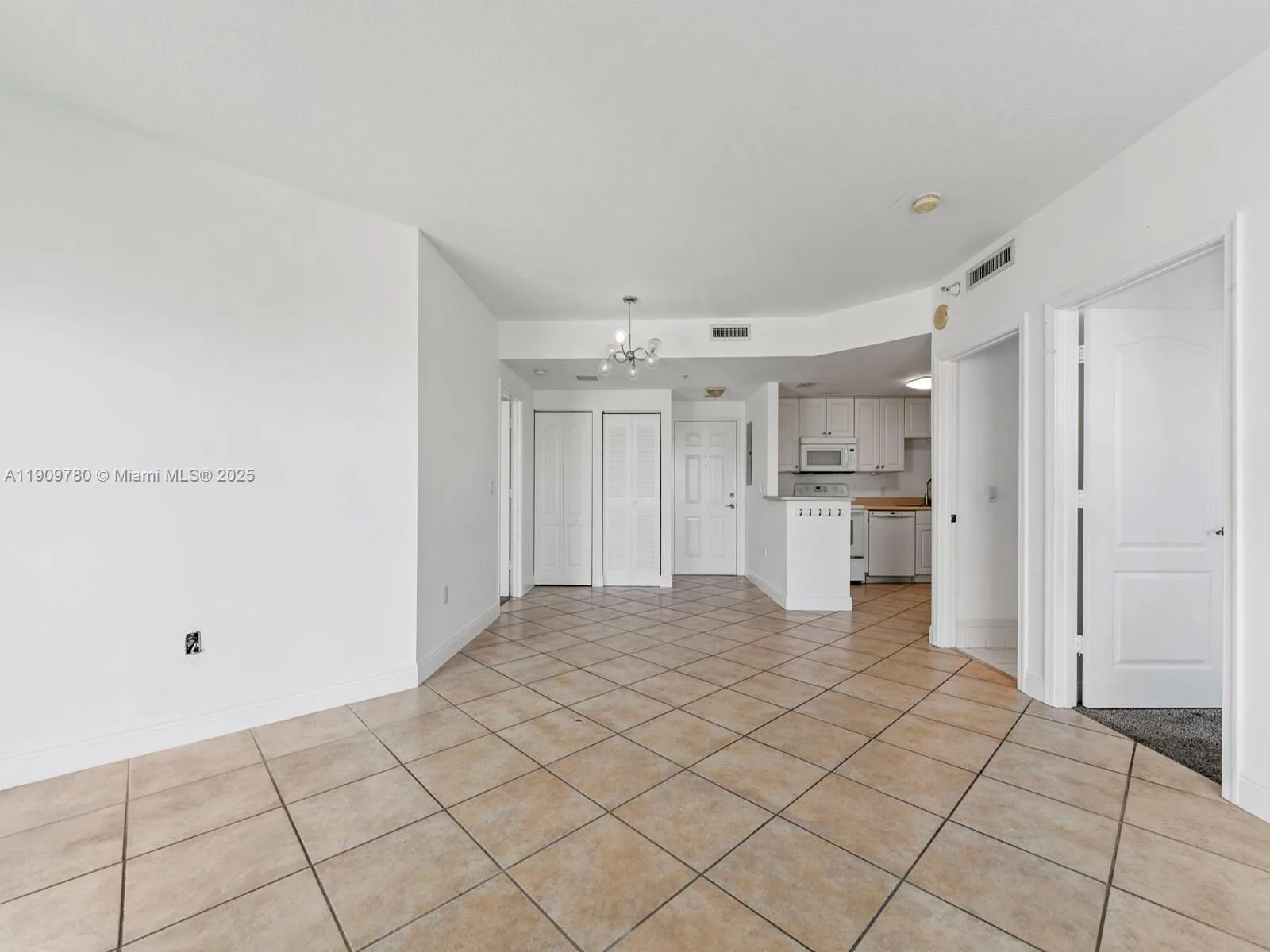 1627 SW 37th Ave # 1103, Miami, FL 33145 photo 6