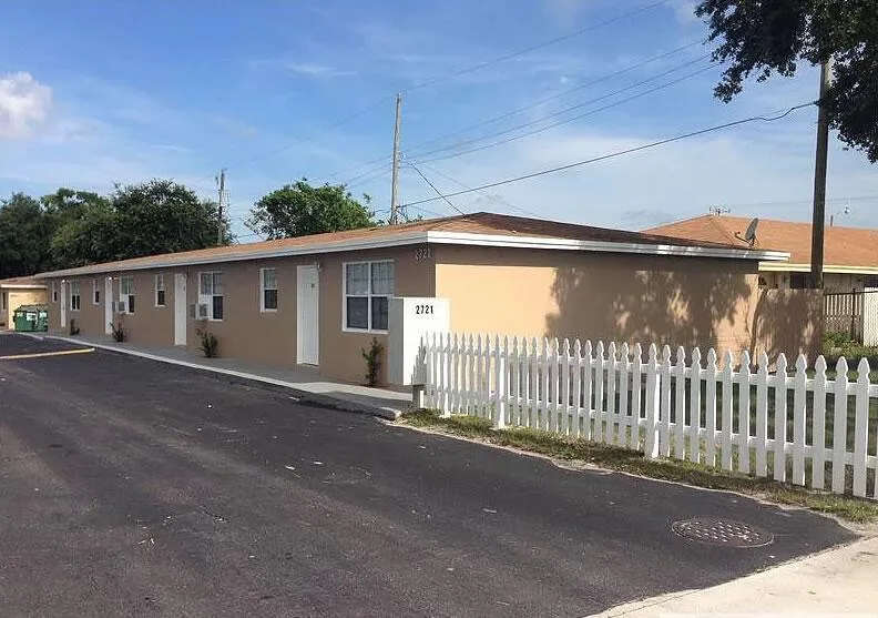 2721 Avenue S # A1, Riviera Beach, FL 33404