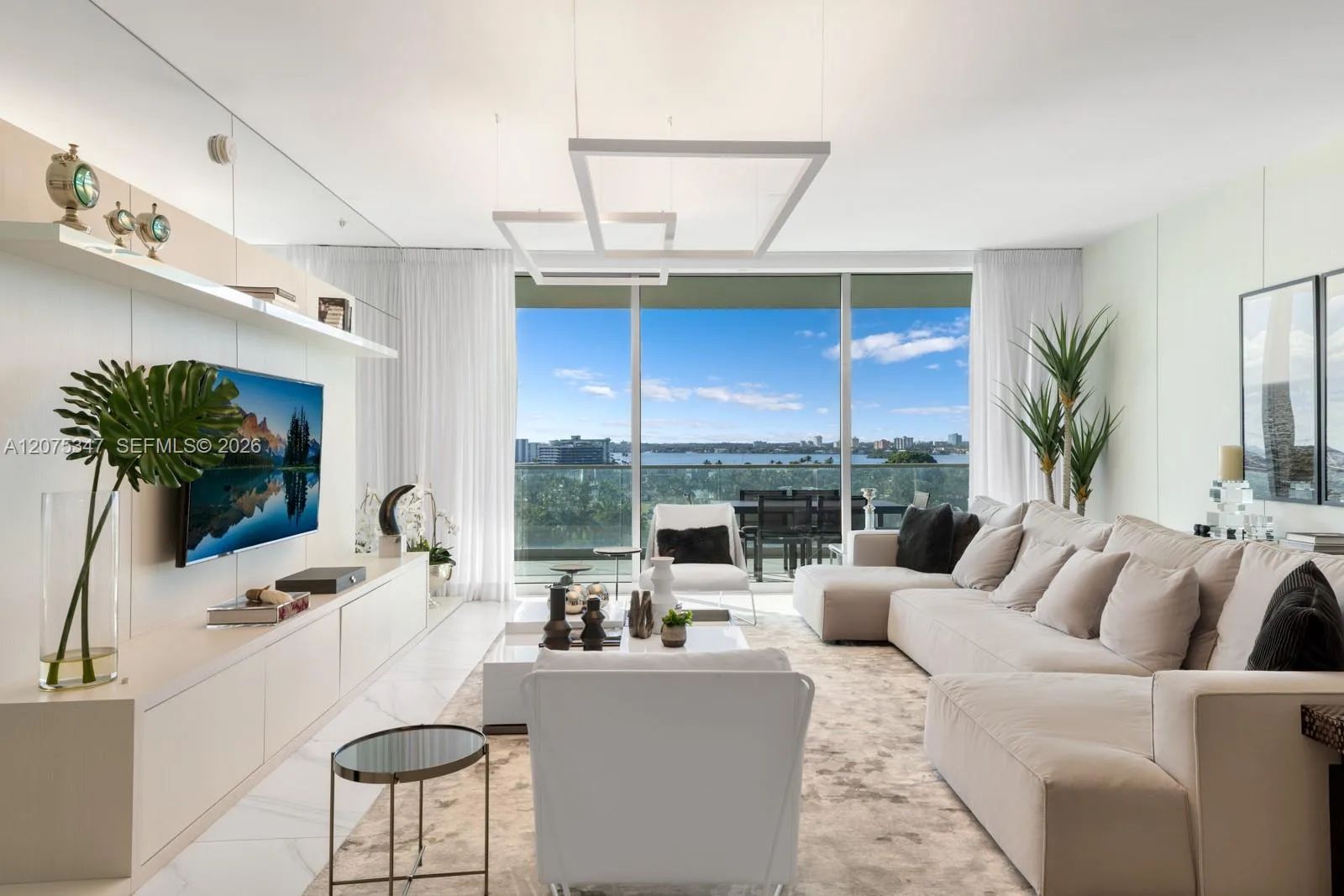 10201 Collins Ave # 907, Bal Harbour, FL 33154