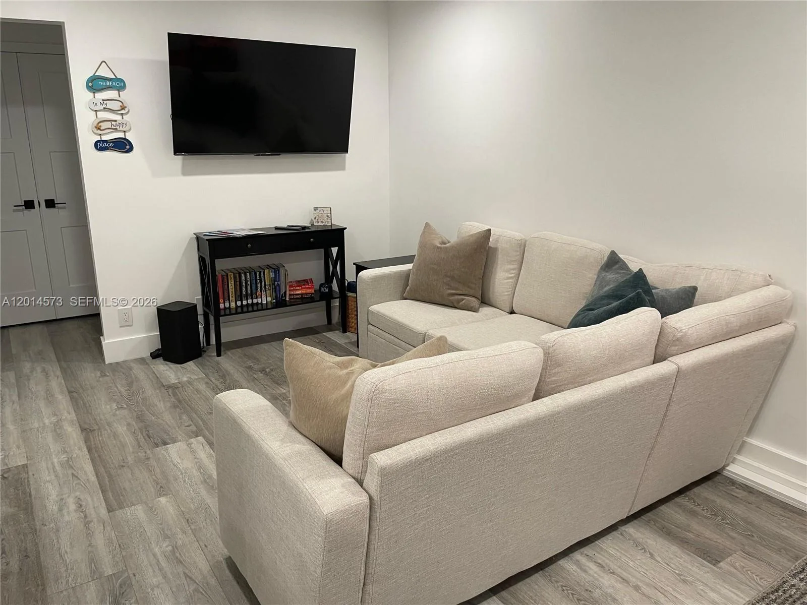 326 Wilson St # 106, Hollywood, FL 33019 photo 3