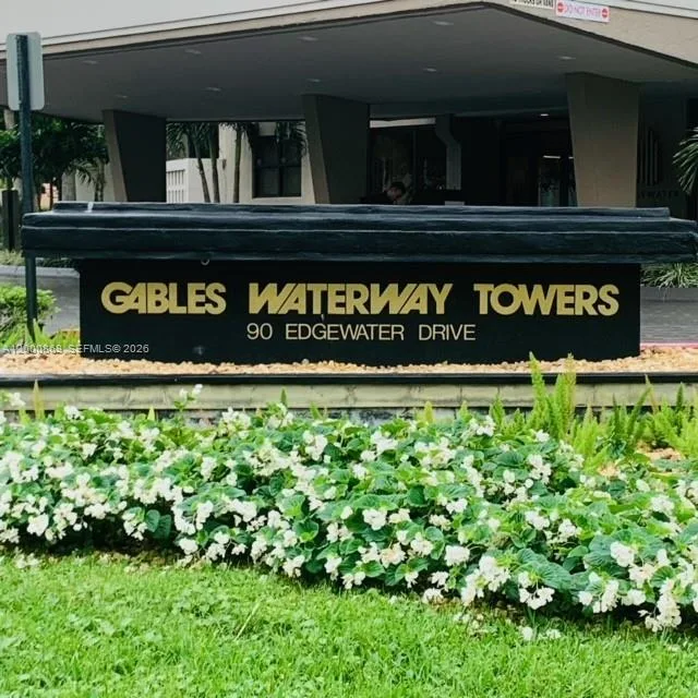 90 Edgewater Dr # 606, Coral Gables, FL 33133