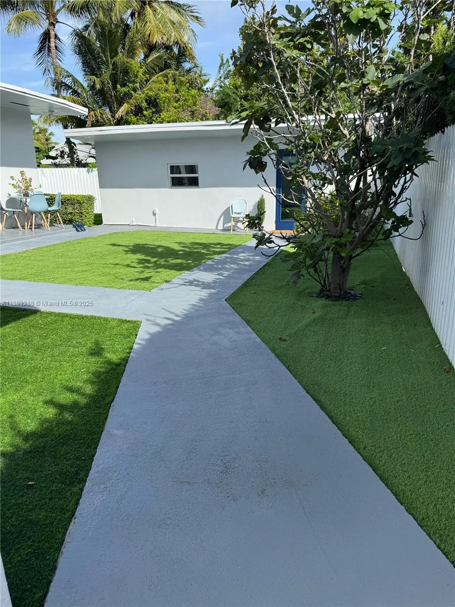 2943 SW 36th Ave # STUDIO, Miami, FL 33133 photo 10