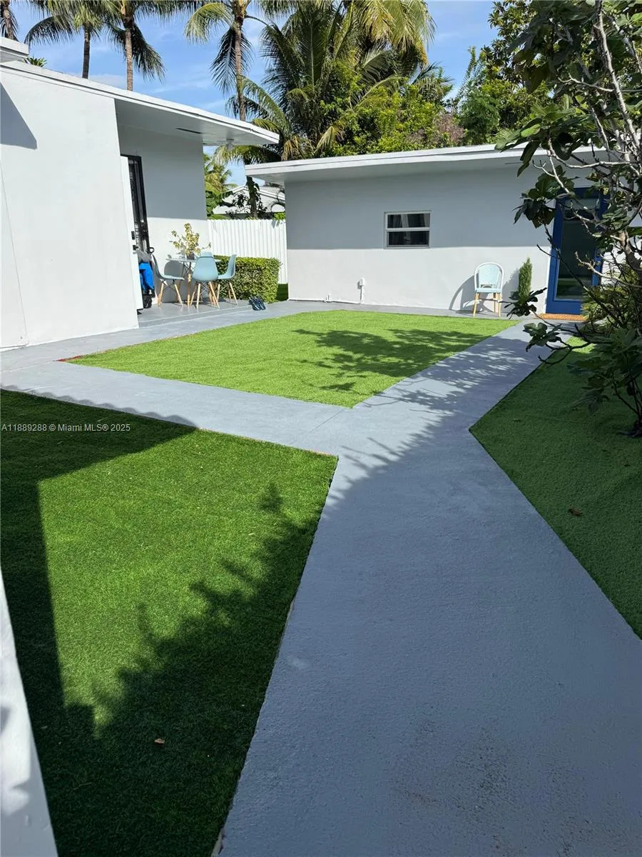 2943 SW 36th Ave # STUDIO, Miami, FL 33133 photo 11