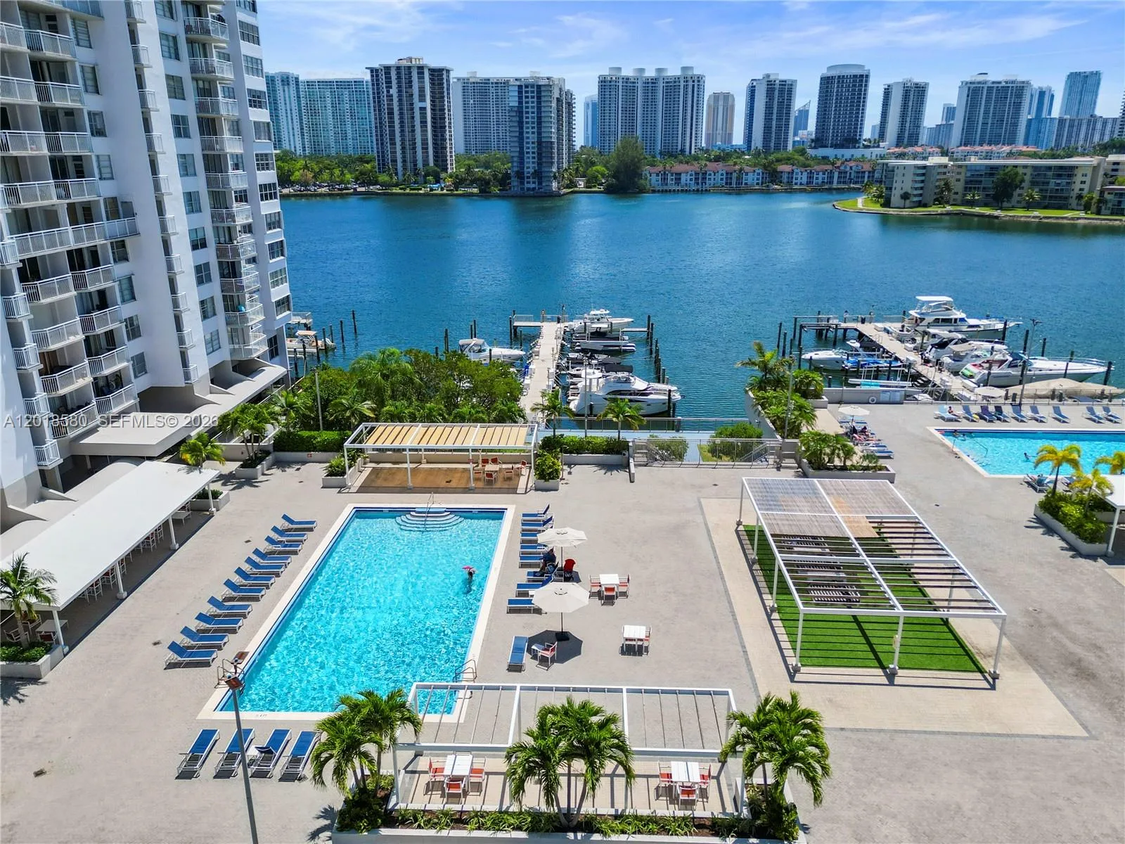 18011 Biscayne Blvd # 705, Aventura, FL 33160