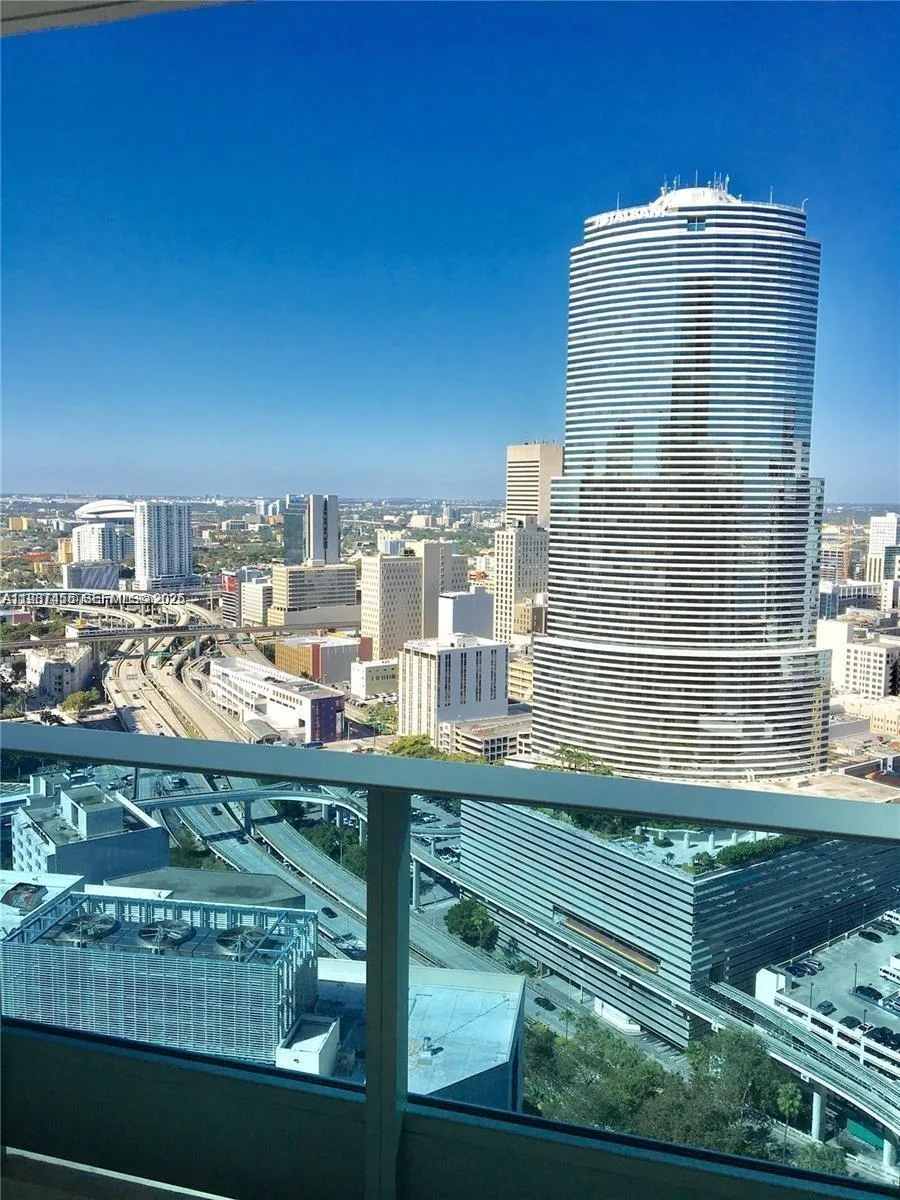 200 Biscayne Boulevard Way # 3712, Miami, FL 33131 photo 4